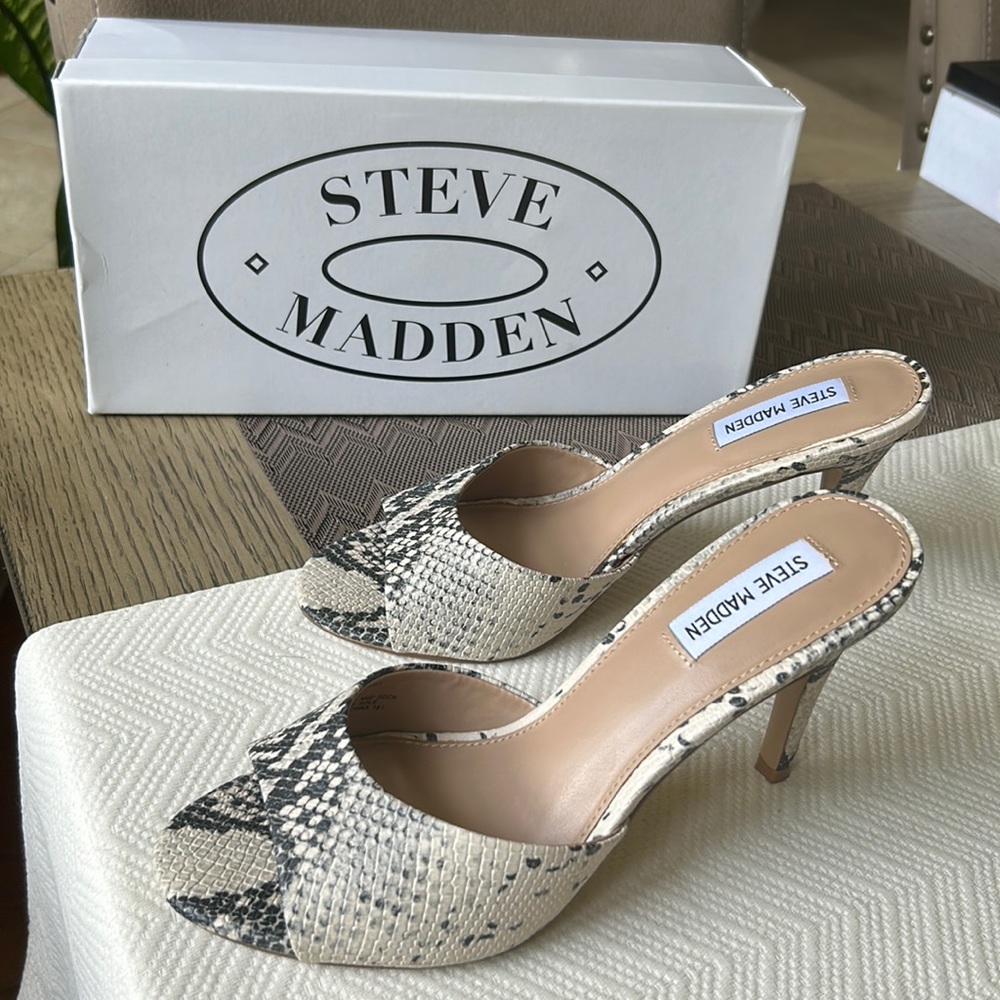 Steve Madden Erin Sz 9 in Natural Snake